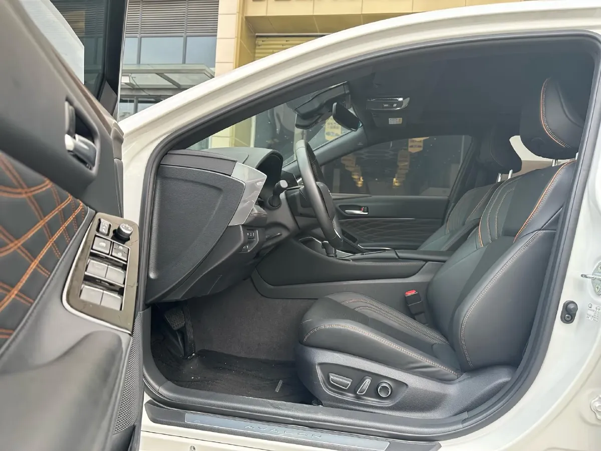 2024 Toyota Avalon 2.5L 185HP L4 E-CVT Hybrid,autocango,china used car exporter,china ev exporter,chinese used car exporter,chinese used ev exporter