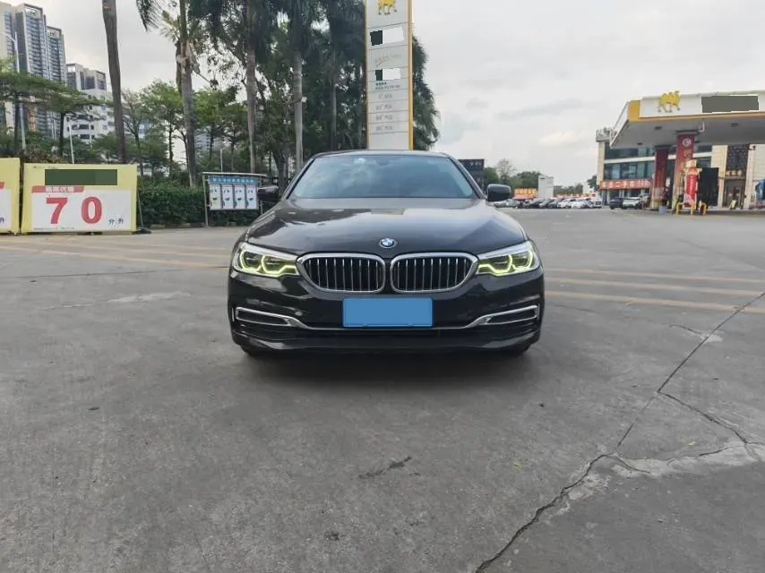 2020 BMW 5 Series 2.0T 252HP L4 8AT,autocango,china used car exporter,china ev exporter,chinese used car exporter,chinese used ev exporter