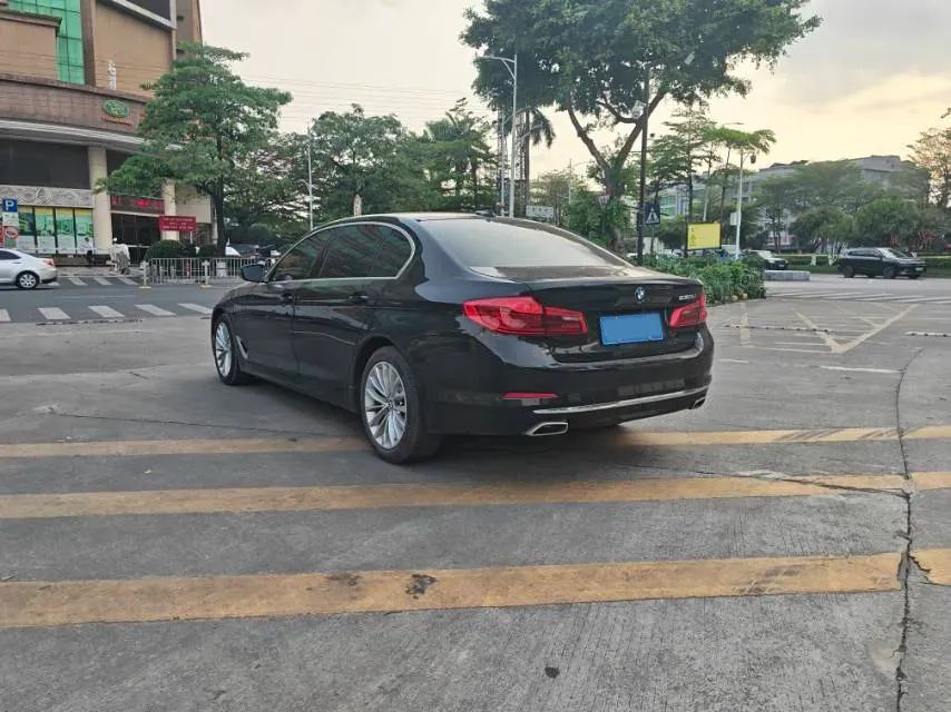 2020 BMW 5 Series 2.0T 252HP L4 8AT,autocango,china used car exporter,china ev exporter,chinese used car exporter,chinese used ev exporter