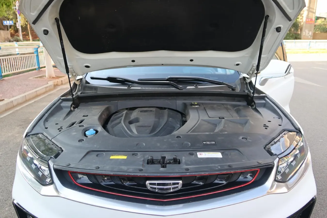 2019 Geely Tugella 2.0T 238HP L4 8AT,autocango,china used car exporter,china ev exporter,chinese used car exporter,chinese used ev exporter