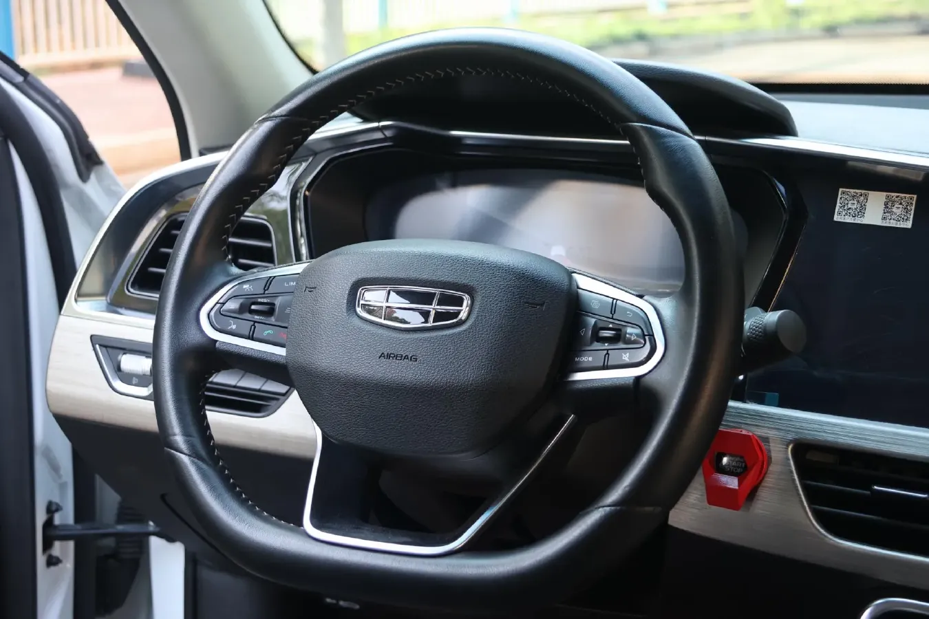 2019 Geely Tugella 2.0T 238HP L4 8AT,autocango,china used car exporter,china ev exporter,chinese used car exporter,chinese used ev exporter