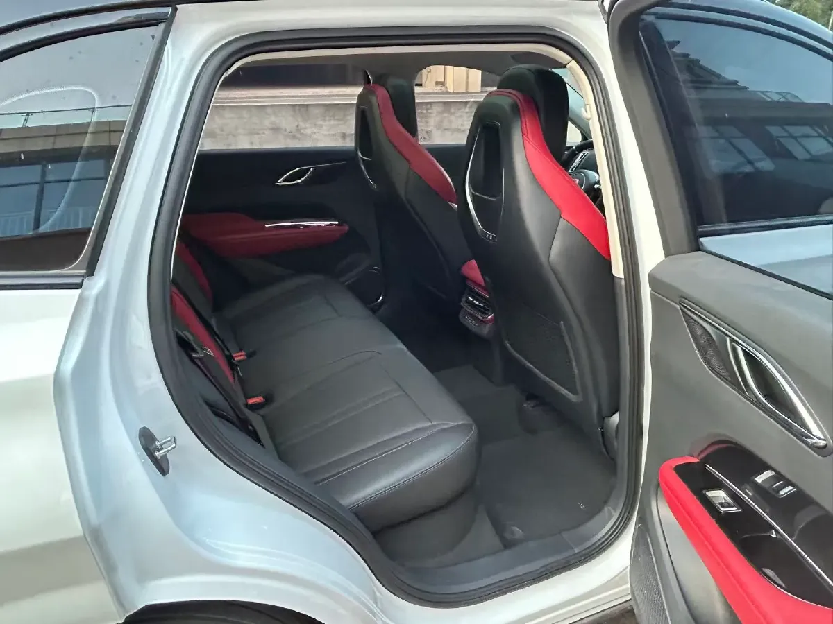 2023 HongQi HS3 1.5T 169HP L4 7DCT,autocango,china used car exporter,china ev exporter,chinese used car exporter,chinese used ev exporter