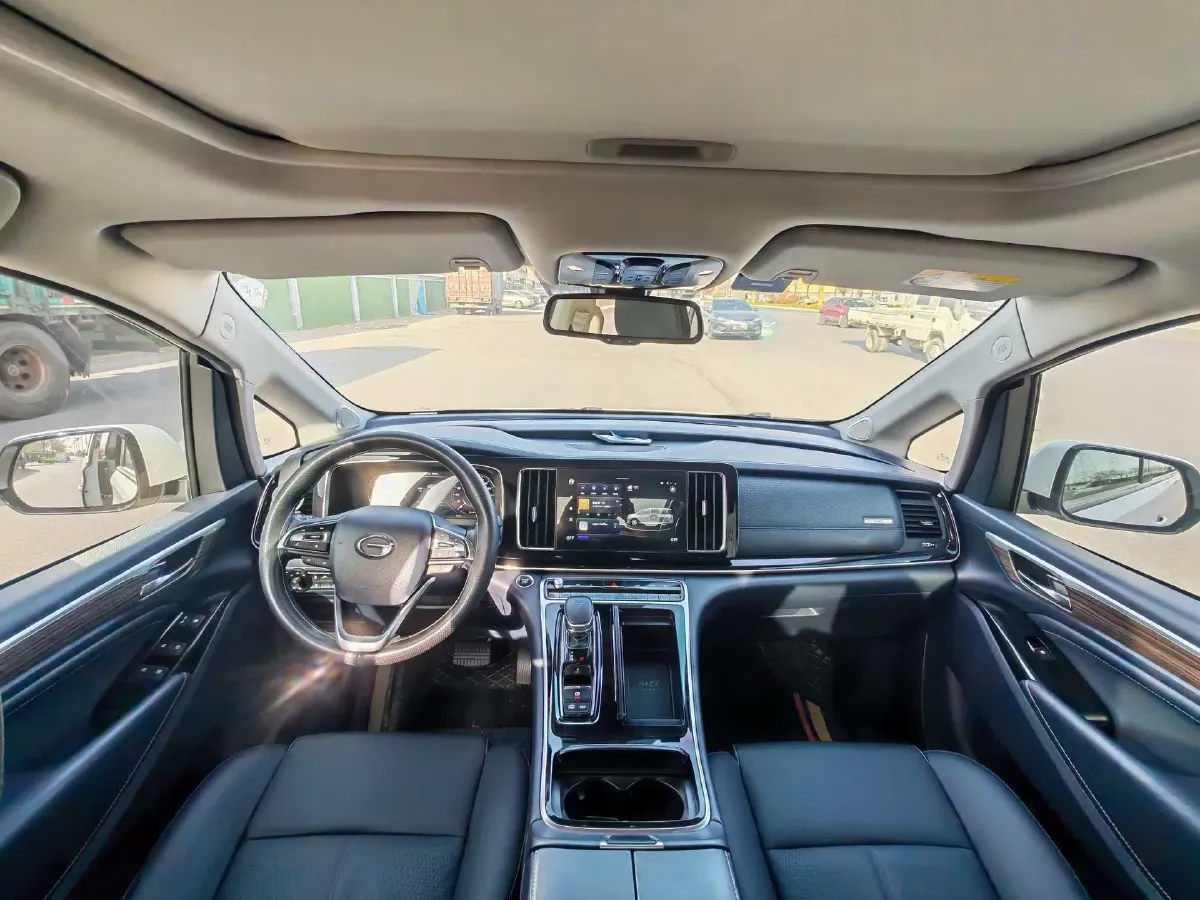 2021 GAC Trumpchi M8 2.0T 252HP L4 8AT,autocango,china used car exporter,china ev exporter,chinese used car exporter,chinese used ev exporter