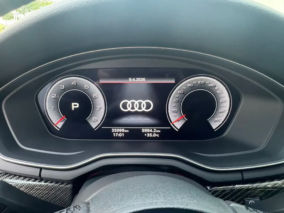 2022 Audi A4L 2.0T 190HP L4 7DCT,autocango,china used car exporter,china ev exporter,chinese used car exporter,chinese used ev exporter