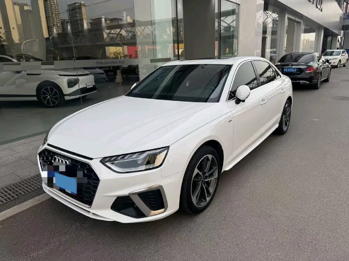 2022 Audi A4L 2.0T 190HP L4 7DCT,autocango,china used car exporter,china ev exporter,chinese used car exporter,chinese used ev exporter