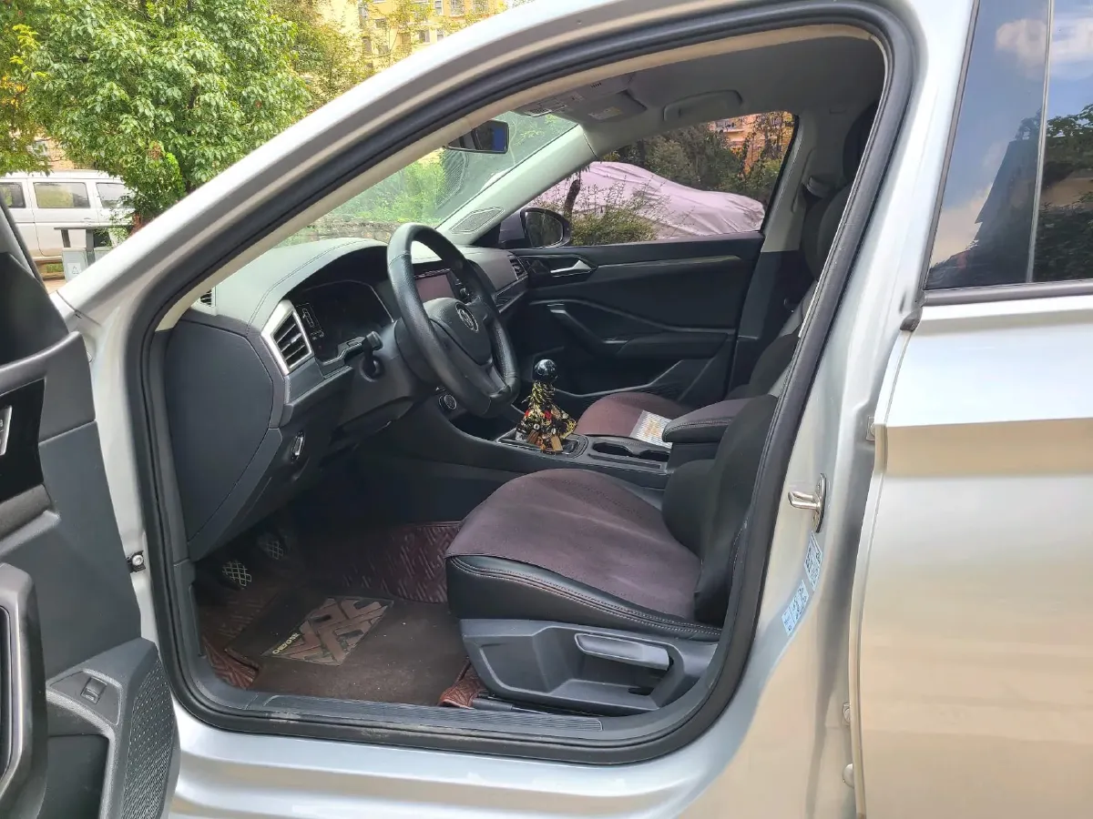 2019 Volkswagen Sagitar 1.2T 116HP L4 5MT,autocango,china used car exporter,china ev exporter,chinese used car exporter,chinese used ev exporter