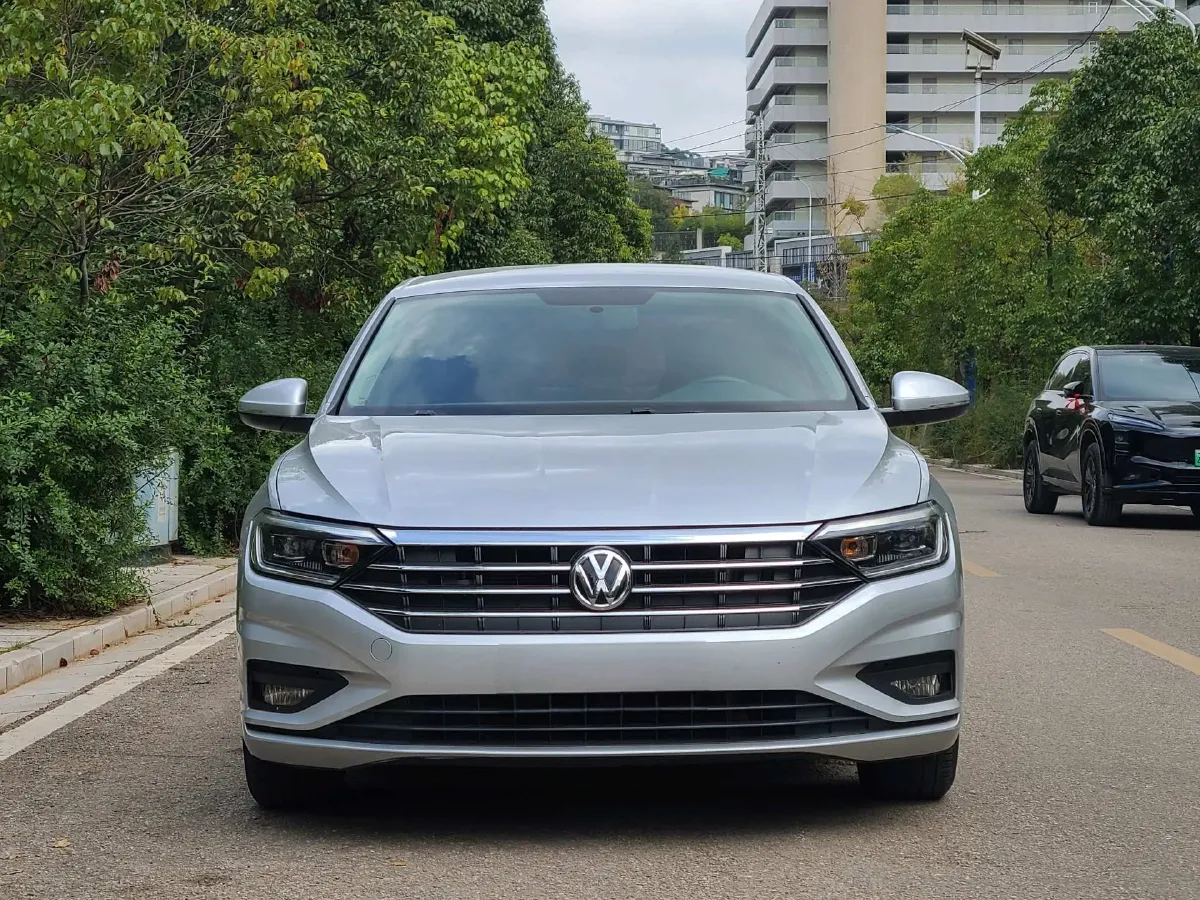 2019 Volkswagen Sagitar 1.2T 116HP L4 5MT,autocango,china used car exporter,china ev exporter,chinese used car exporter,chinese used ev exporter