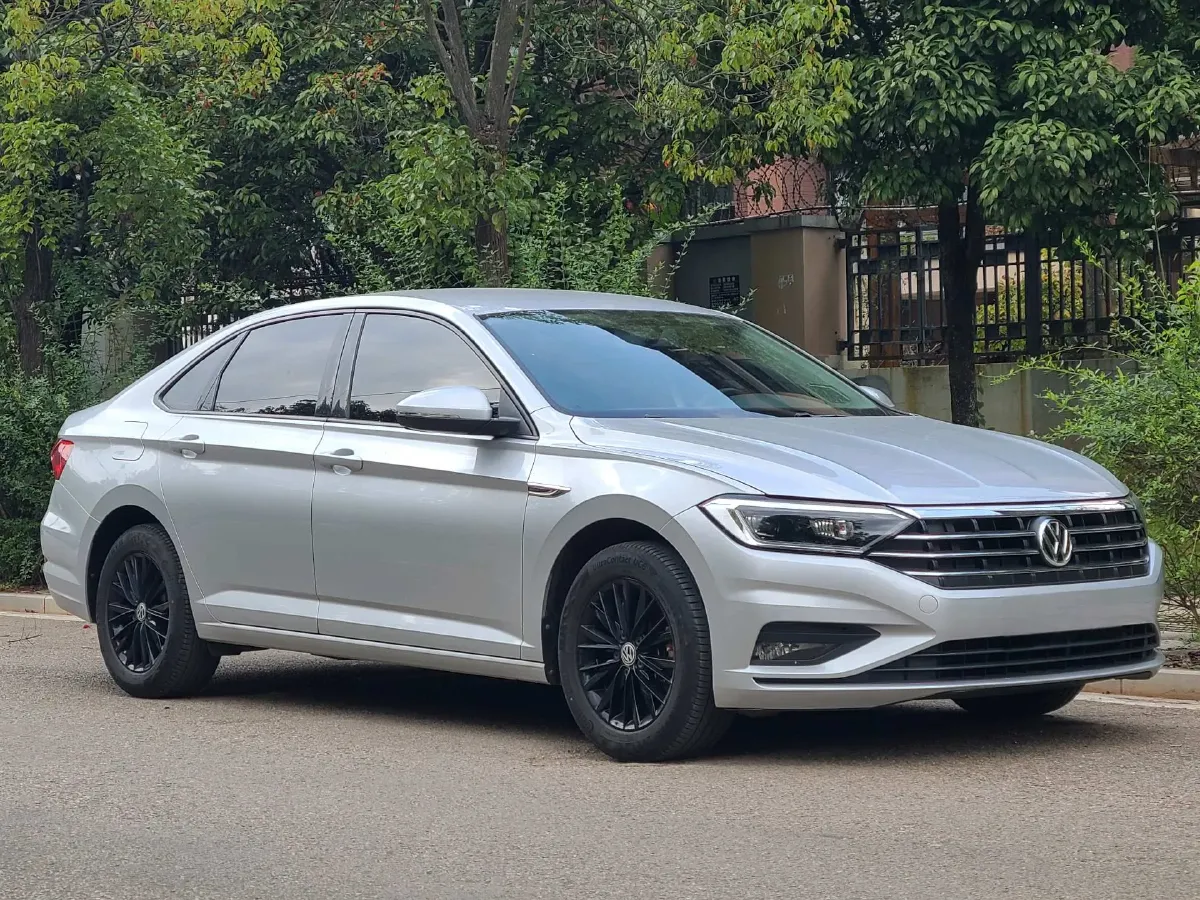 2019 Volkswagen Sagitar 1.2T 116HP L4 5MT,autocango,china used car exporter,china ev exporter,chinese used car exporter,chinese used ev exporter