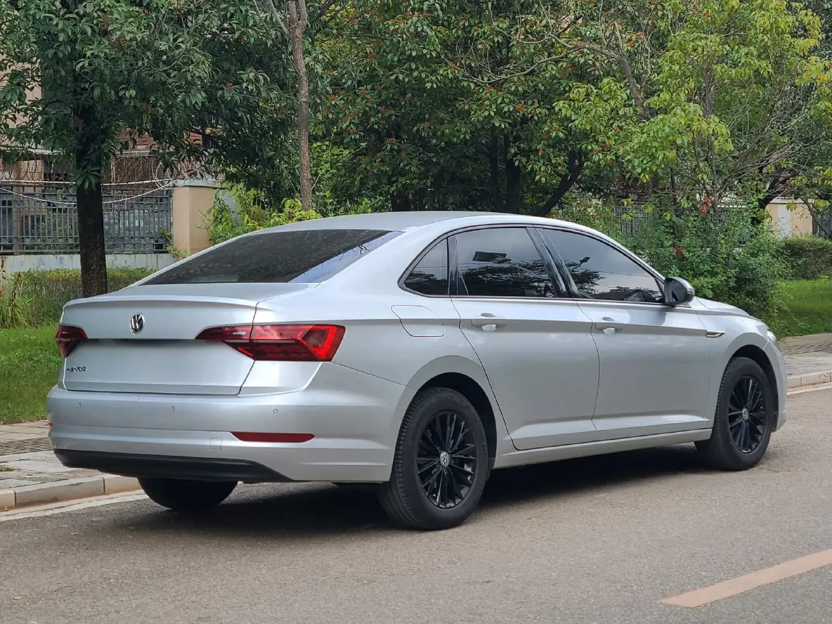 2019 Volkswagen Sagitar 1.2T 116HP L4 5MT,autocango,china used car exporter,china ev exporter,chinese used car exporter,chinese used ev exporter