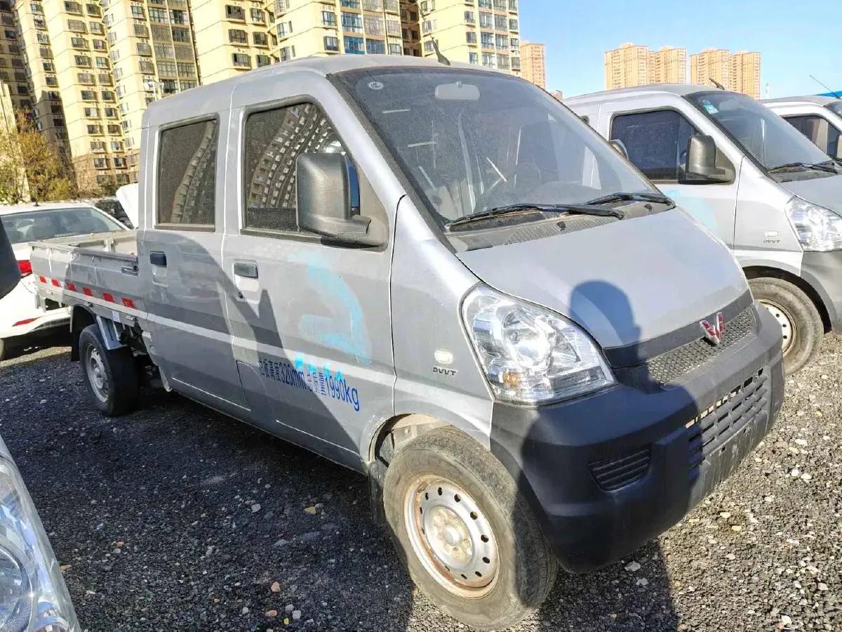2021 WuLing RongGuang Mini Truck 1.5L 99HP L4 5MT,autocango,china used car exporter,china ev exporter,chinese used car exporter,chinese used ev exporter
