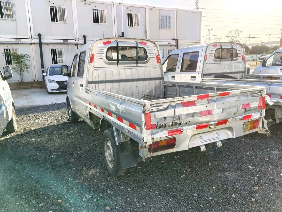 2021 WuLing RongGuang Mini Truck 1.5L 99HP L4 5MT,autocango,china used car exporter,china ev exporter,chinese used car exporter,chinese used ev exporter