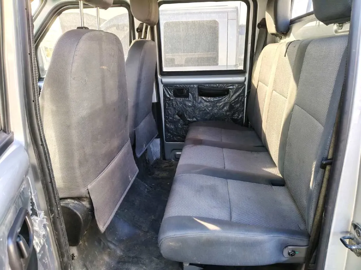 2021 WuLing RongGuang Mini Truck 1.5L 99HP L4 5MT,autocango,china used car exporter,china ev exporter,chinese used car exporter,chinese used ev exporter