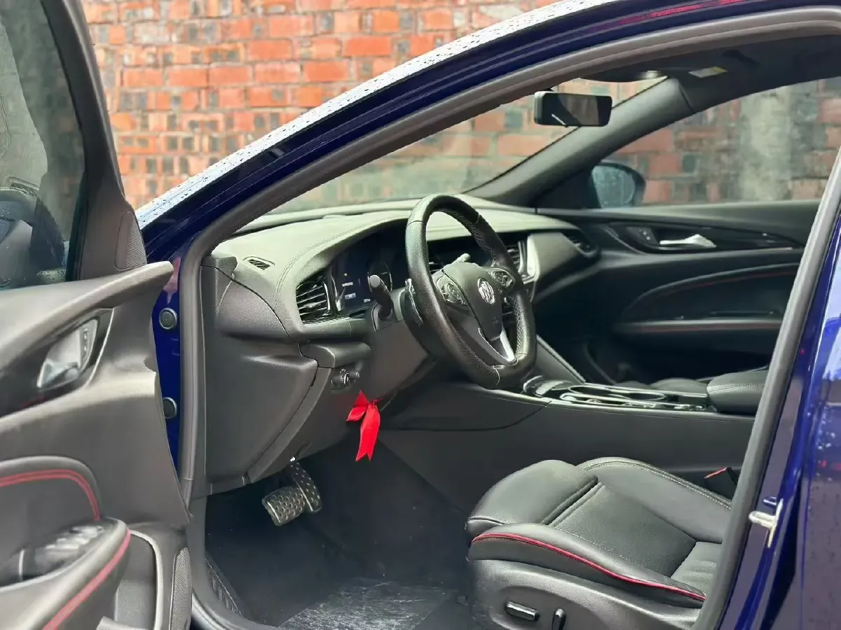 2021 Buick Regal 2.0T 237HP L4 9AT,autocango,china used car exporter,china ev exporter,chinese used car exporter,chinese used ev exporter