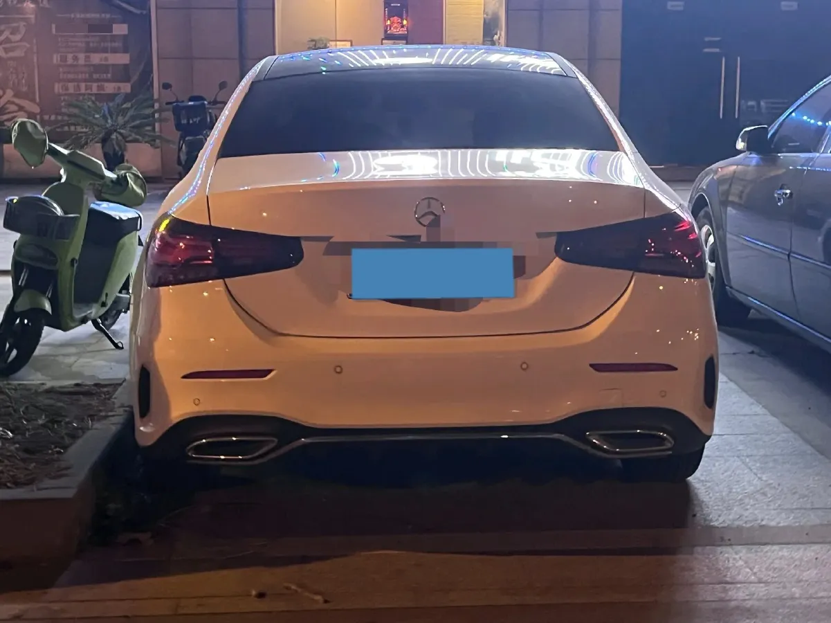 2025 Mercedes-Benz A Class 1.3T 163HP L4 7DCT,autocango,china used car exporter,china ev exporter,chinese used car exporter,chinese used ev exporter