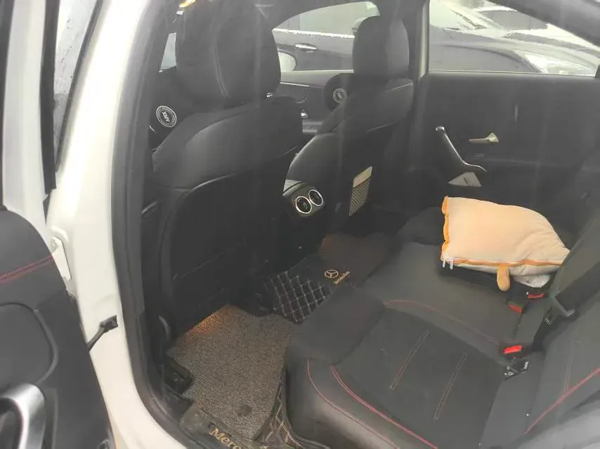 2025 Mercedes-Benz A Class 1.3T 163HP L4 7DCT,autocango,china used car exporter,china ev exporter,chinese used car exporter,chinese used ev exporter