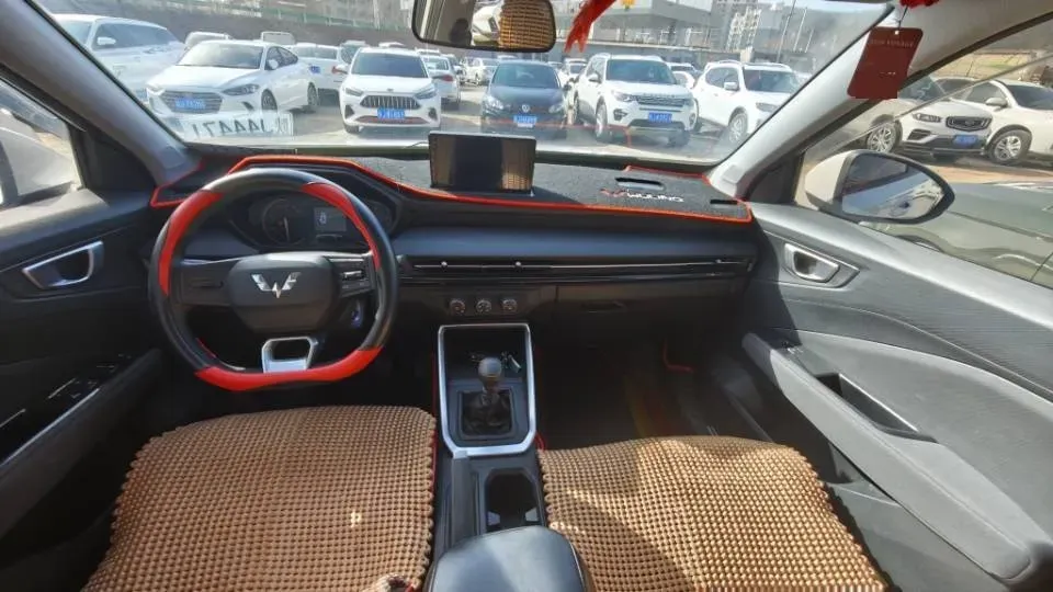 2022 WuLing XingChi 1.5L 99HP L4 6MT,autocango,china used car exporter,china ev exporter,chinese used car exporter,chinese used ev exporter
