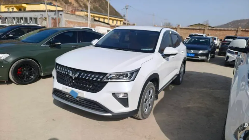 2022 WuLing XingChi 1.5L 99HP L4 6MT,autocango,china used car exporter,china ev exporter,chinese used car exporter,chinese used ev exporter