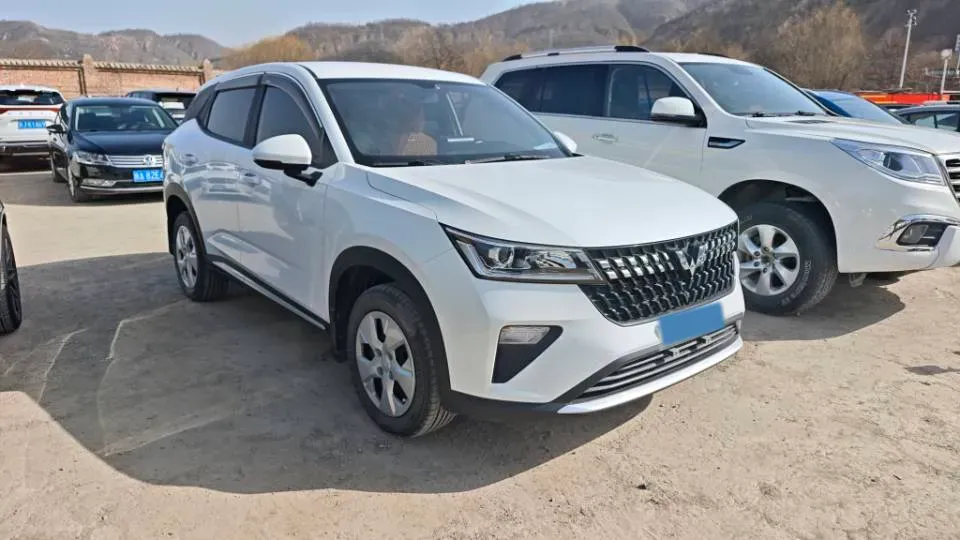 2022 WuLing XingChi 1.5L 99HP L4 6MT,autocango,china used car exporter,china ev exporter,chinese used car exporter,chinese used ev exporter
