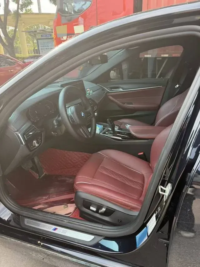 2021 BMW 5 Series 2.0T 252HP L4 8AT,autocango,china used car exporter,china ev exporter,chinese used car exporter,chinese used ev exporter