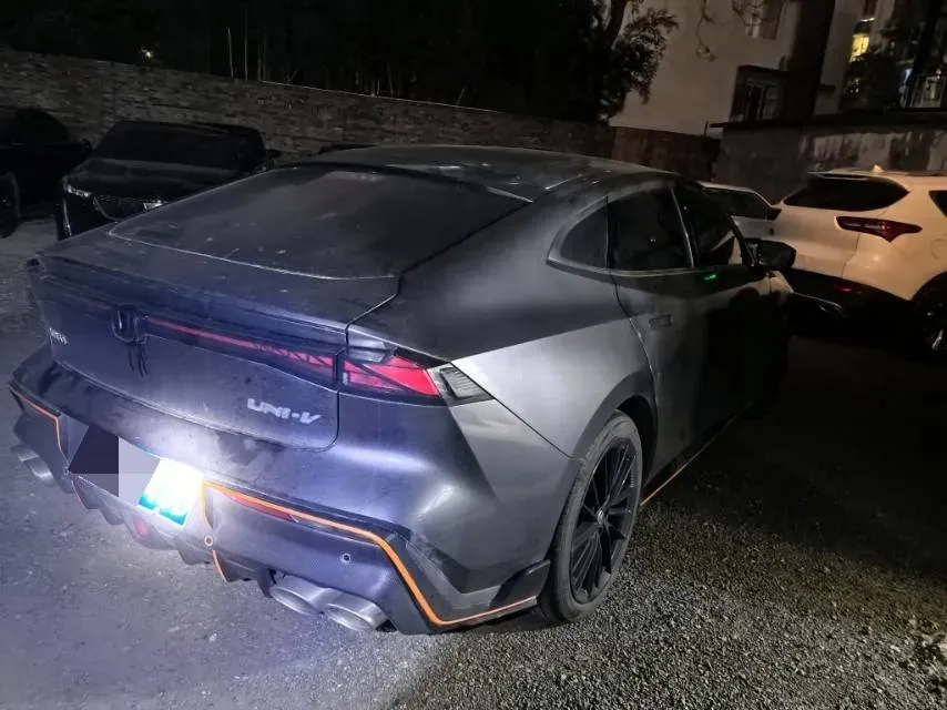 2023 ChangAn UNI-V 1.5T 188HP L4 7DCT,autocango,china used car exporter,china ev exporter,chinese used car exporter,chinese used ev exporter