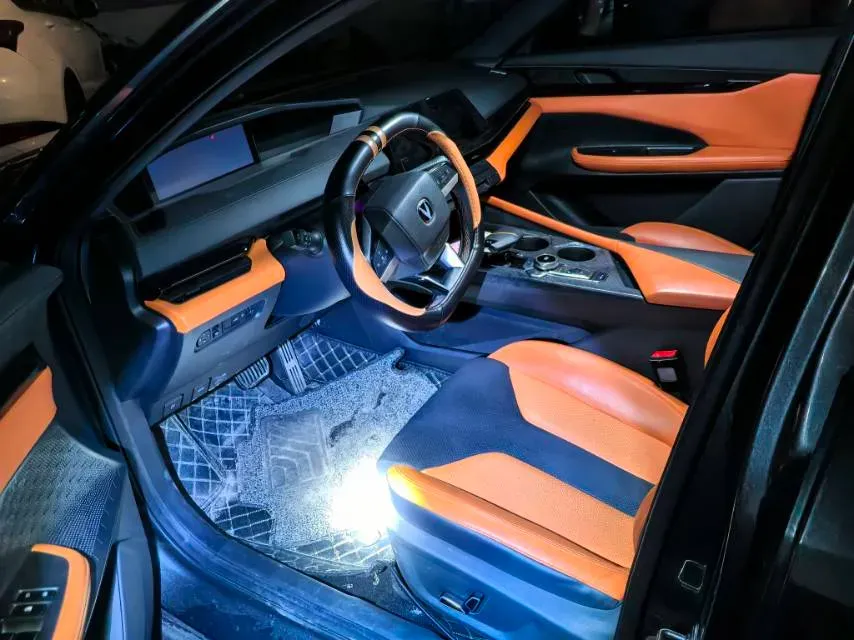 2023 ChangAn UNI-V 1.5T 188HP L4 7DCT,autocango,china used car exporter,china ev exporter,chinese used car exporter,chinese used ev exporter