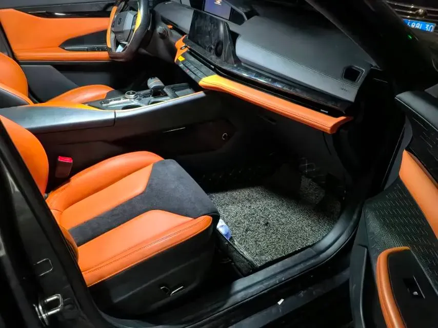 2023 ChangAn UNI-V 1.5T 188HP L4 7DCT,autocango,china used car exporter,china ev exporter,chinese used car exporter,chinese used ev exporter