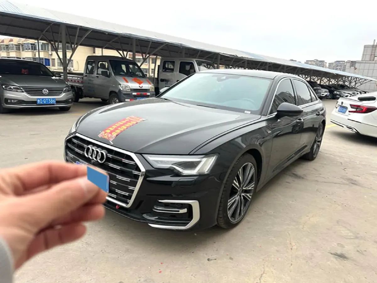 2025 Audi A6L 2.0T 245HP L4 7DCT,autocango,china used car exporter,china ev exporter,chinese used car exporter,chinese used ev exporter