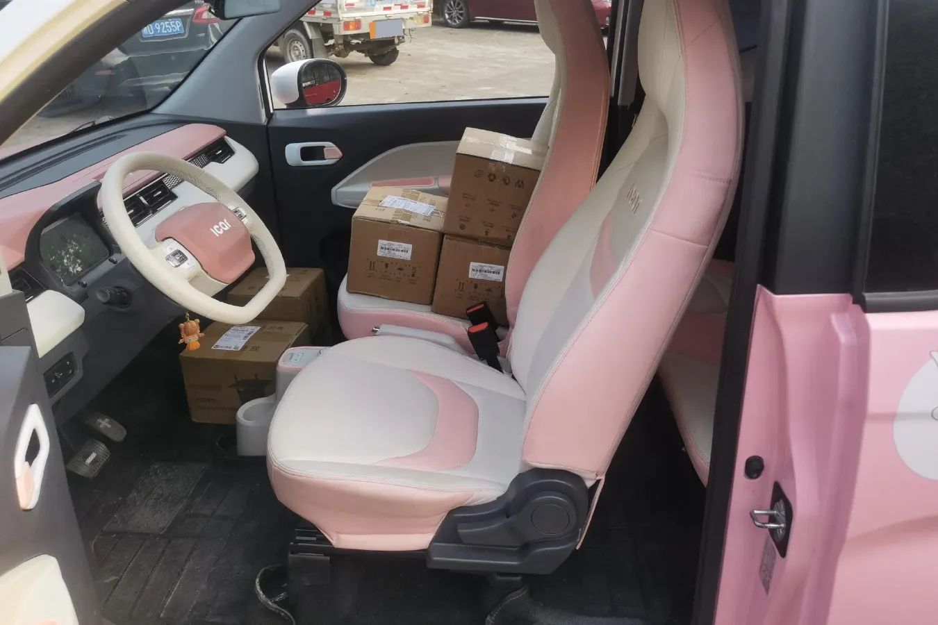 2022 Chery QQ Ice Cream BEV 13.9KWH,autocango,china used car exporter,china ev exporter,chinese used car exporter,chinese used ev exporter