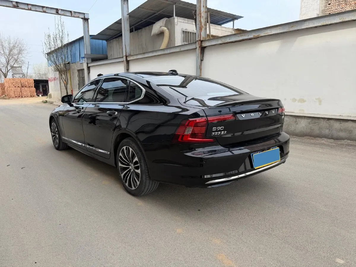 2023 Volvo S90 2.0T 250HP L4 8AT,autocango,china used car exporter,china ev exporter,chinese used car exporter,chinese used ev exporter