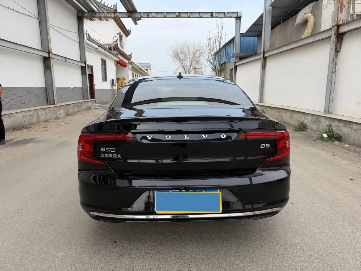 2023 Volvo S90 2.0T 250HP L4 8AT,autocango,china used car exporter,china ev exporter,chinese used car exporter,chinese used ev exporter