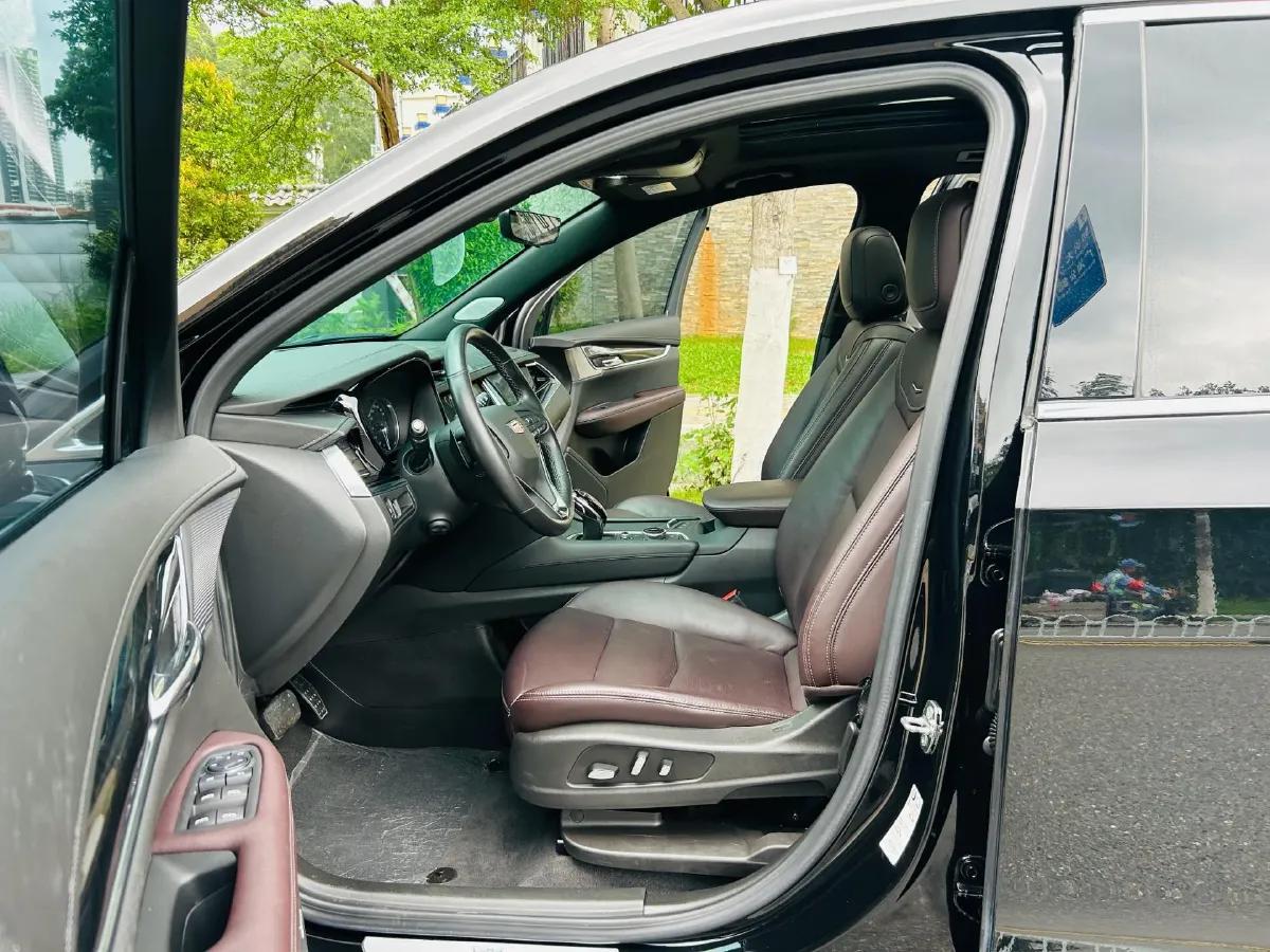 2022 Cadillac XT6 2.0T 237HP L4 9AT,autocango,china used car exporter,china ev exporter,chinese used car exporter,chinese used ev exporter