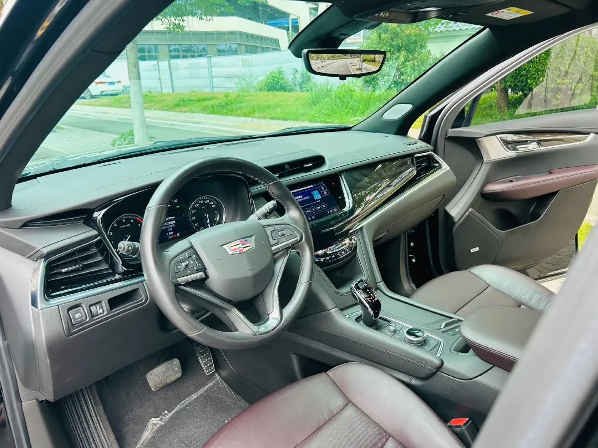 2022 Cadillac XT6 2.0T 237HP L4 9AT,autocango,china used car exporter,china ev exporter,chinese used car exporter,chinese used ev exporter