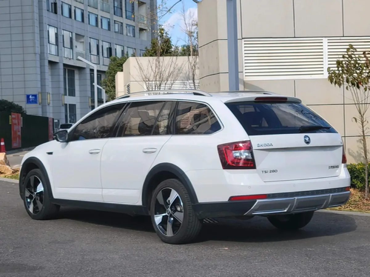 2018 Skoda Octavia 1.4T 150HP L4 7DCT,autocango,china used car exporter,china ev exporter,chinese used car exporter,chinese used ev exporter