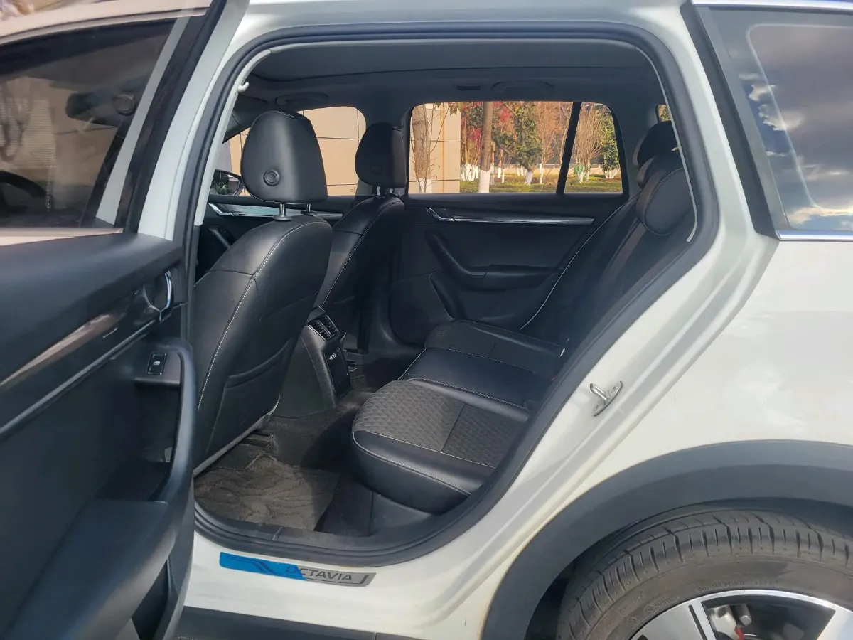 2018 Skoda Octavia 1.4T 150HP L4 7DCT,autocango,china used car exporter,china ev exporter,chinese used car exporter,chinese used ev exporter