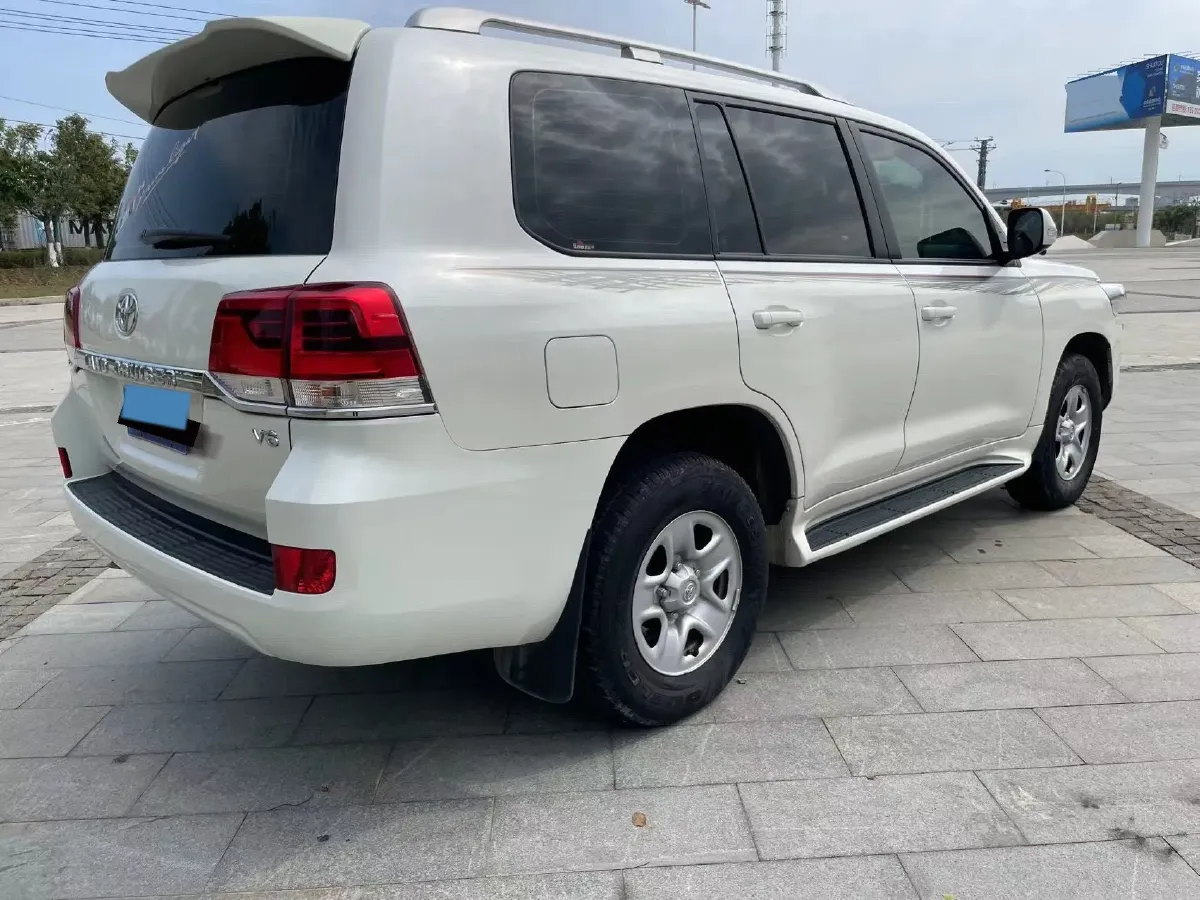 2019 Chevrolet Trax 1.0T 125HP L3 6AT,autocango,china used car exporter,china ev exporter,chinese used car exporter,chinese used ev exporter