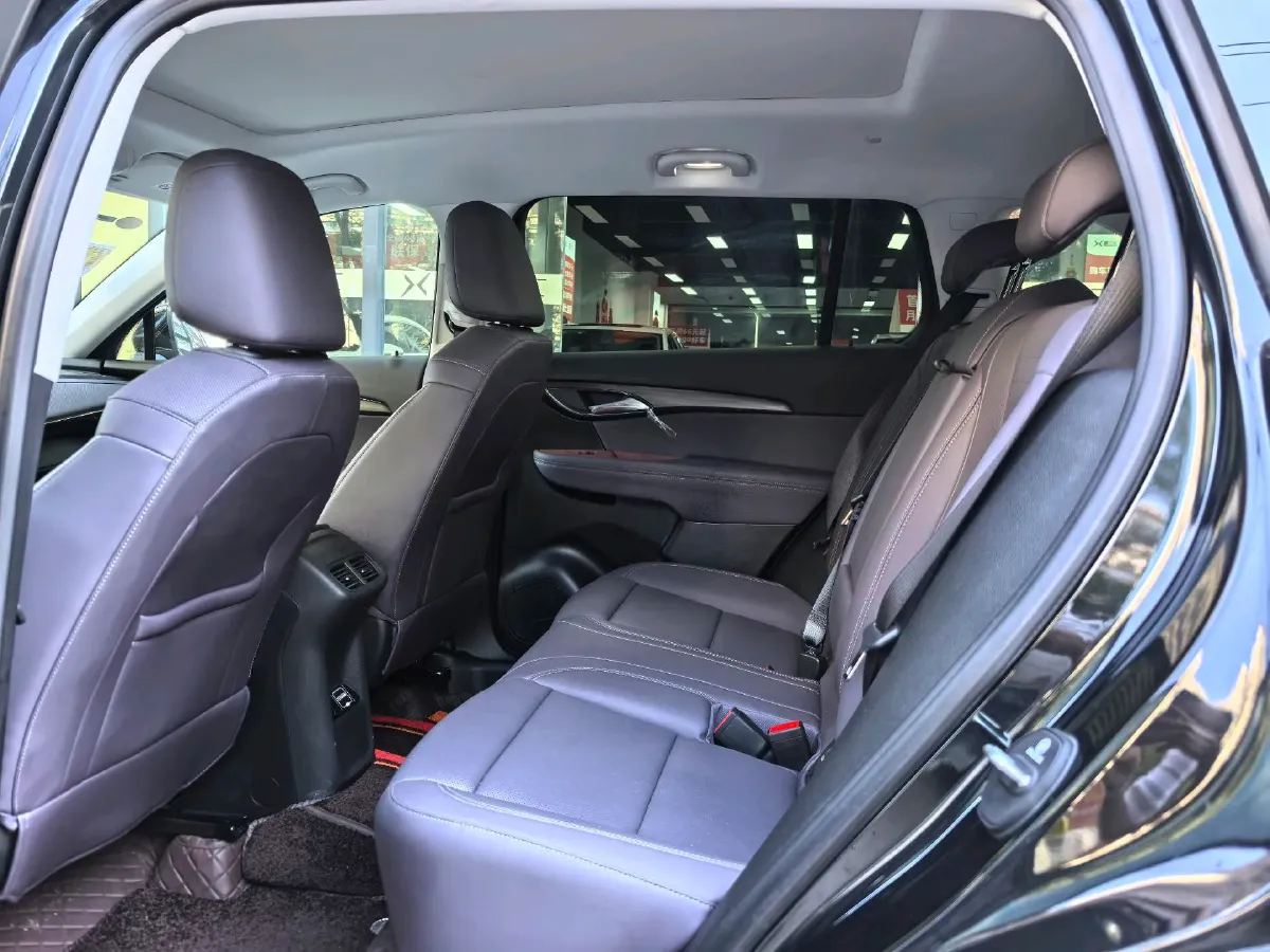 2025 Buick EnvisionPlus 2.0T 237HP L4 9AT,autocango,china used car exporter,china ev exporter,chinese used car exporter,chinese used ev exporter