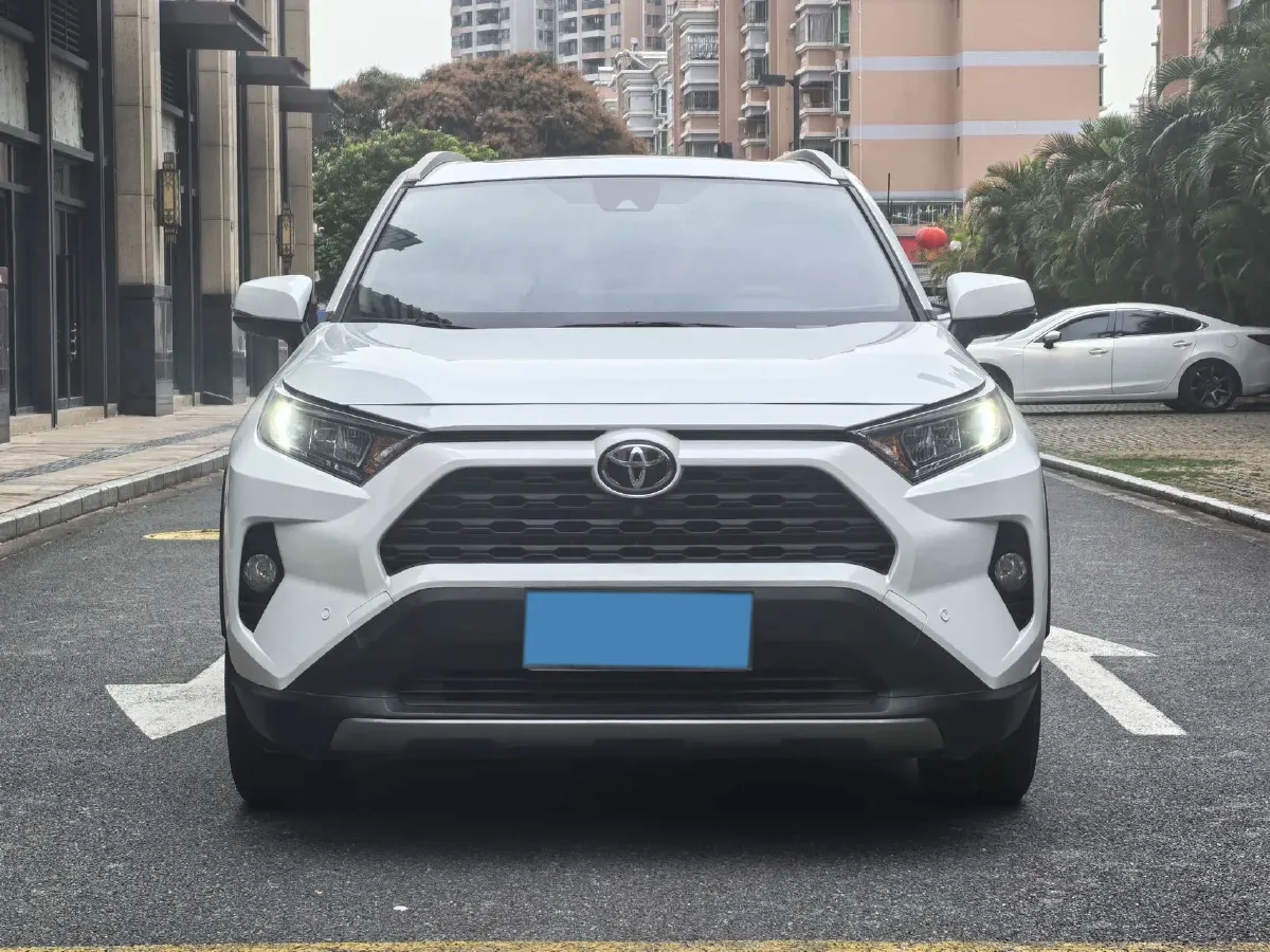 2021 Toyota RAV4 2.0L 171HP L4 CVT,autocango,china used car exporter,china ev exporter,chinese used car exporter,chinese used ev exporter