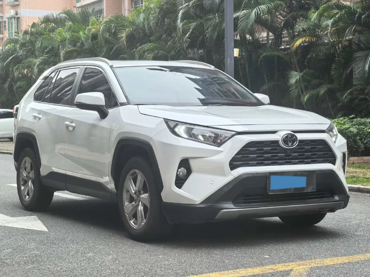 2021 Toyota RAV4 2.0L 171HP L4 CVT,autocango,china used car exporter,china ev exporter,chinese used car exporter,chinese used ev exporter