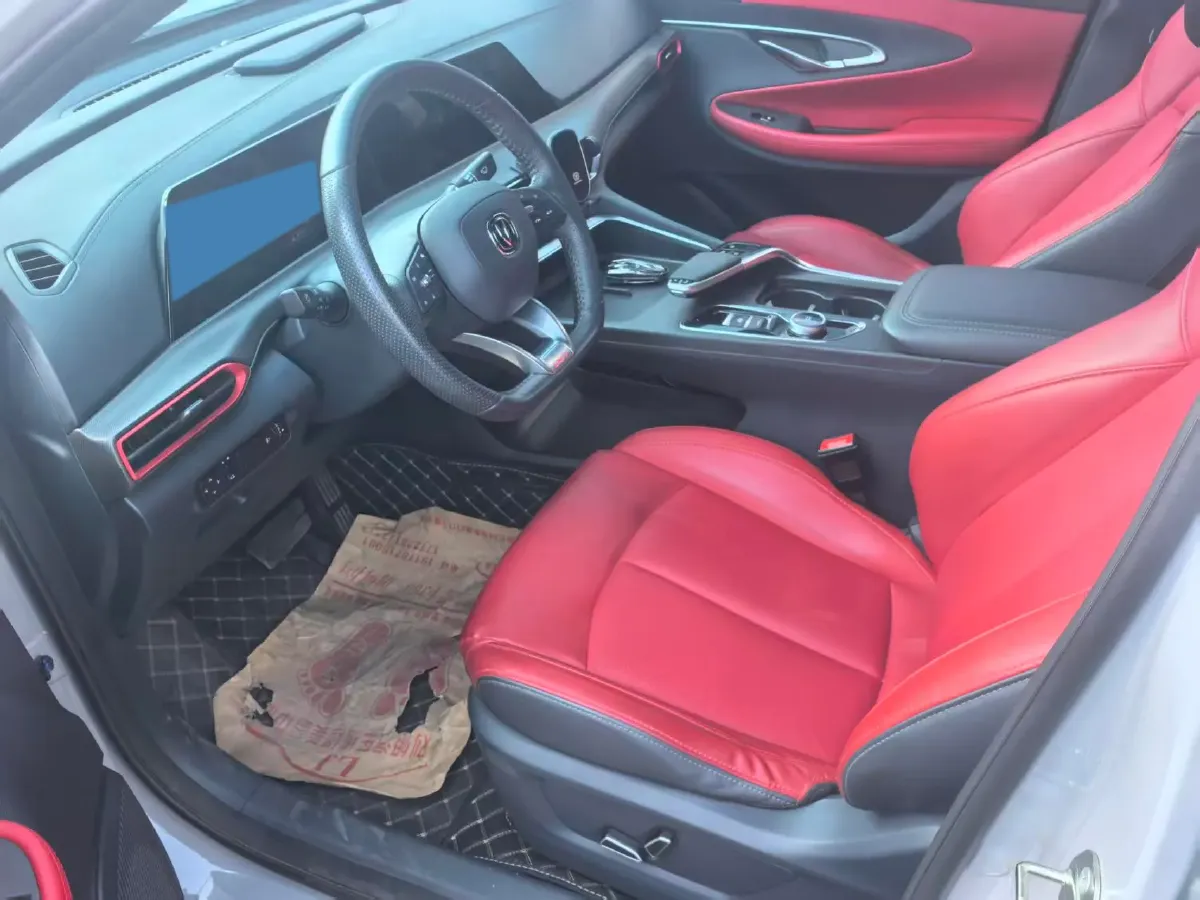 2020 ChangAn UNI-T 1.5T 180HP L4 7DCT,autocango,china used car exporter,china ev exporter,chinese used car exporter,chinese used ev exporter