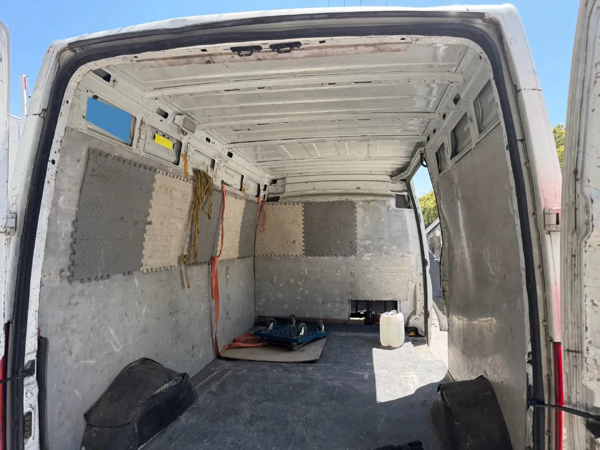 2019 MAXUS XinTu V80 2.5T 136HP L4 6MT,autocango,china used car exporter,china ev exporter,chinese used car exporter,chinese used ev exporter