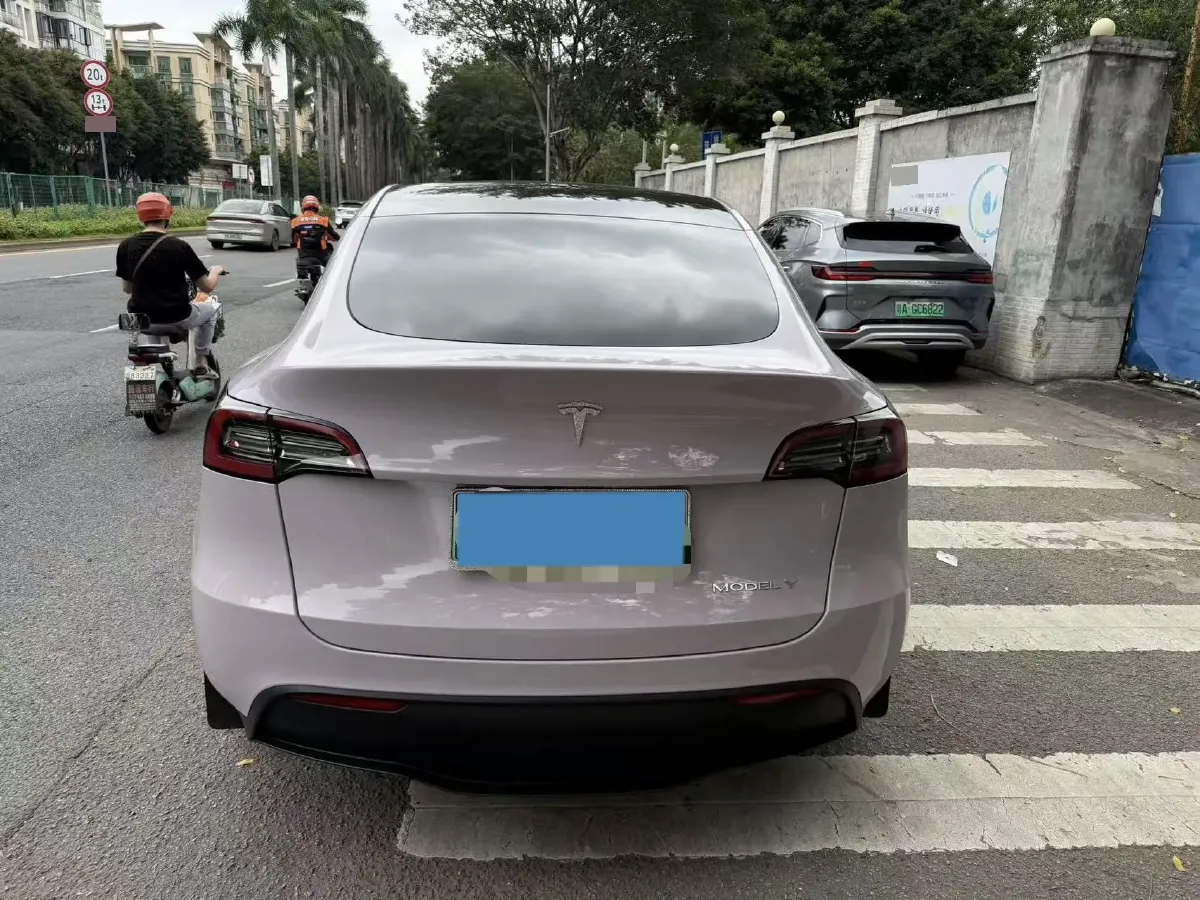 2022 Tesla Model Y BEV 60KWH,autocango,china used car exporter,china ev exporter,chinese used car exporter,chinese used ev exporter