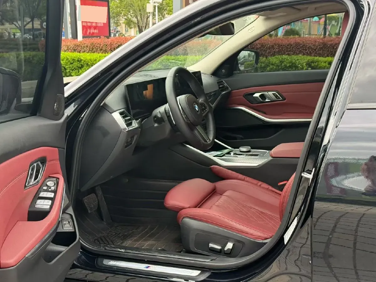 2023 BMW 3 Series 2.0T 184HP L4 8AT,autocango,china used car exporter,china ev exporter,chinese used car exporter,chinese used ev exporter