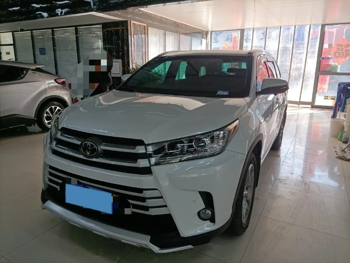 2018 Jeep Grand Commander 2.0T 265HP L4 9AT,autocango,china used car exporter,china ev exporter,chinese used car exporter,chinese used ev exporter