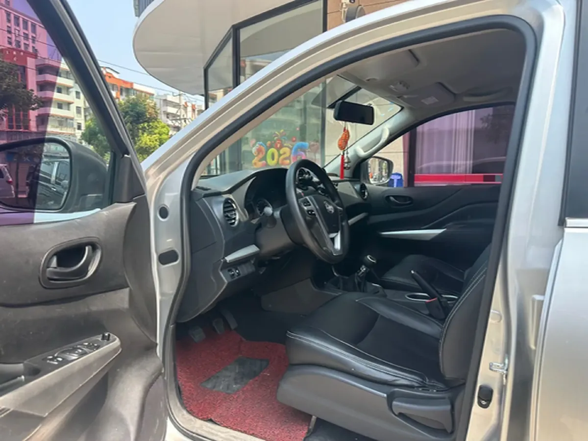 2020 Dongfeng RuiQi 6 2.4L 158HP L4 5MT,autocango,china used car exporter,china ev exporter,chinese used car exporter,chinese used ev exporter