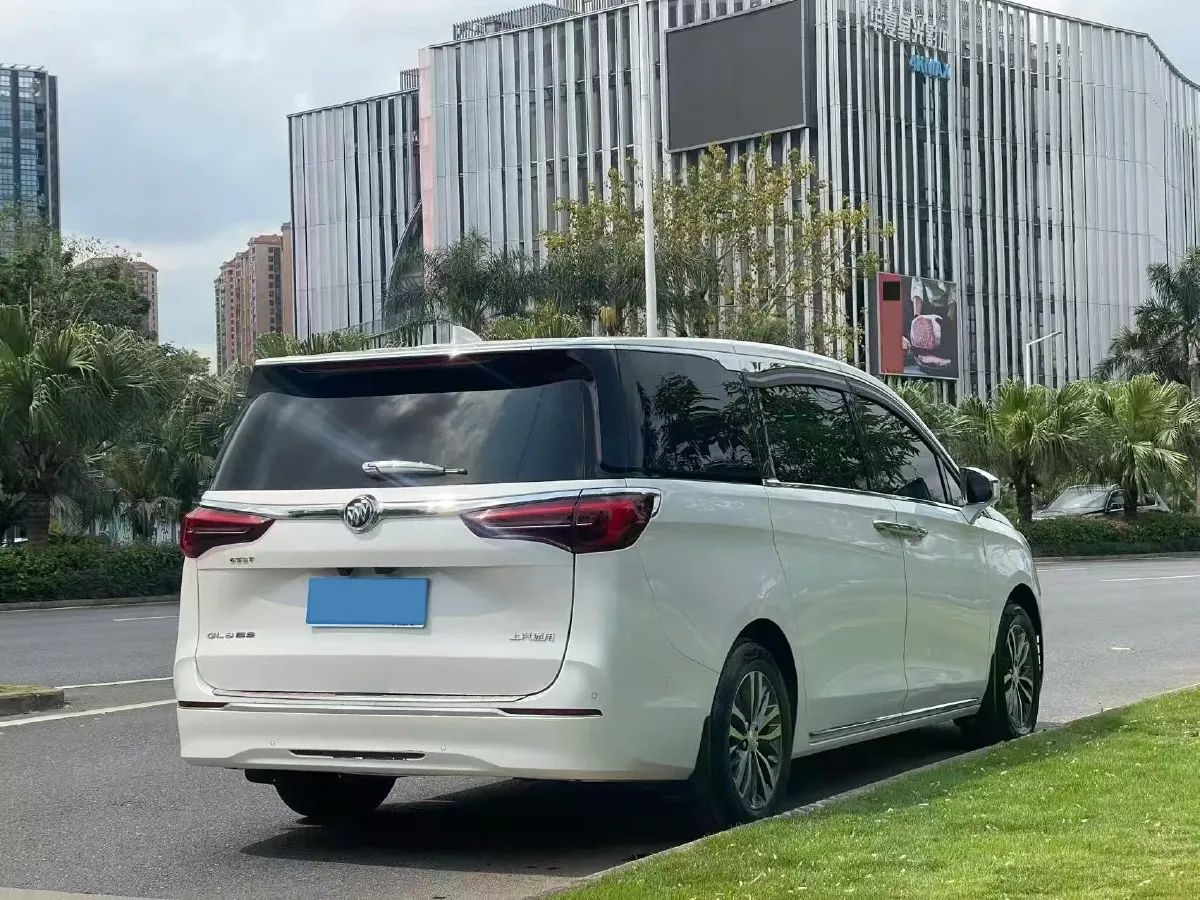 2023 Buick GL8 2.0T 237HP L4 9AT,autocango,china used car exporter,china ev exporter,chinese used car exporter,chinese used ev exporter