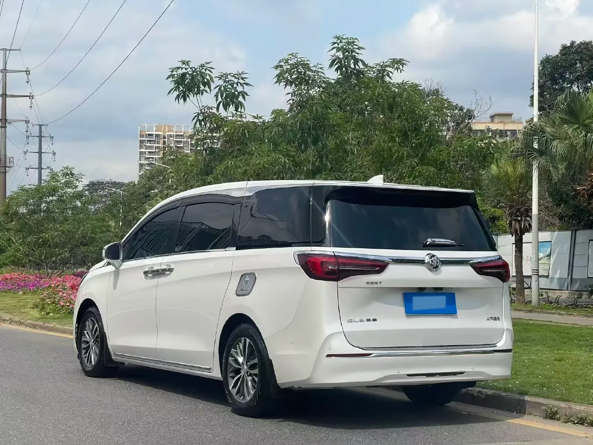 2023 Buick GL8 2.0T 237HP L4 9AT,autocango,china used car exporter,china ev exporter,chinese used car exporter,chinese used ev exporter