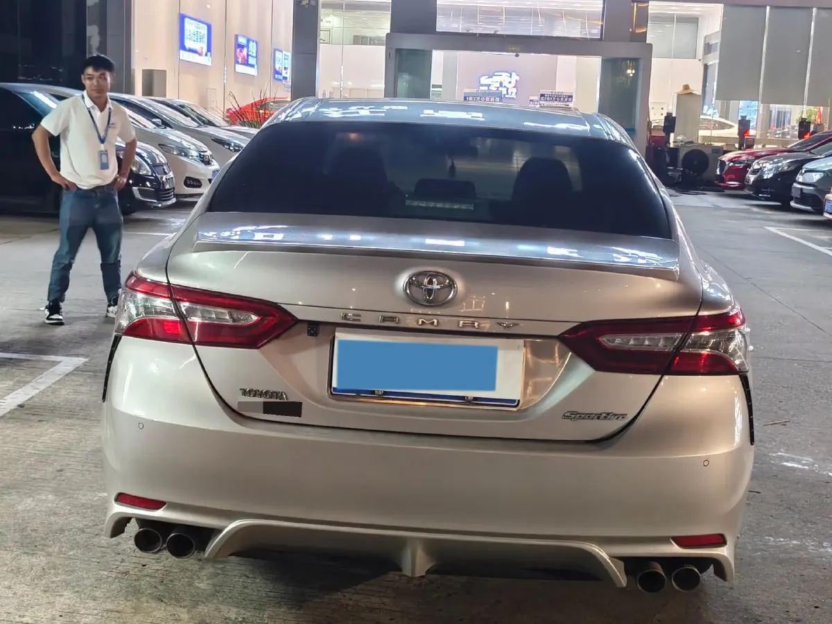2018 Toyota Camry 2.5L 209HP L4 8AT,autocango,china used car exporter,china ev exporter,chinese used car exporter,chinese used ev exporter