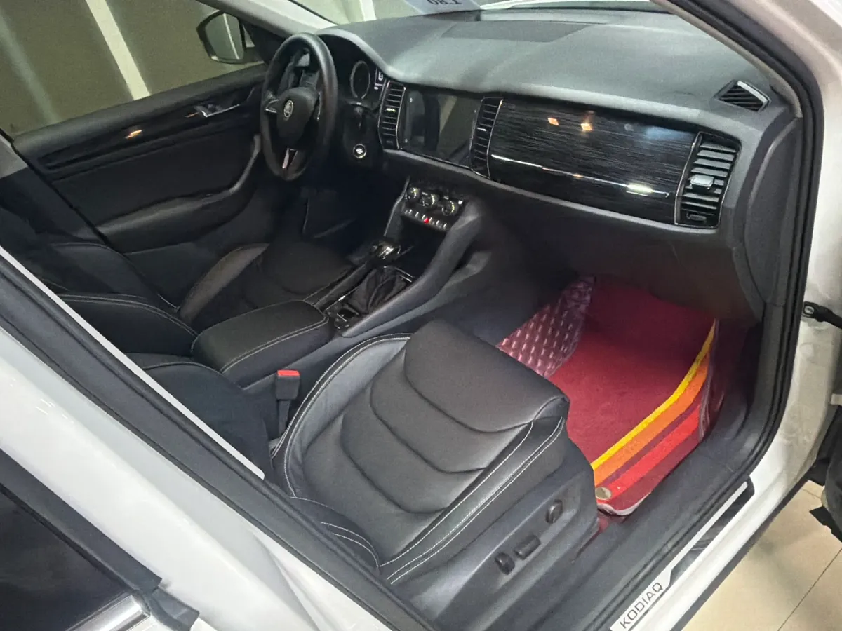 2018 Skoda Kodiak 1.8T 180HP L4 7DCT,autocango,china used car exporter,china ev exporter,chinese used car exporter,chinese used ev exporter