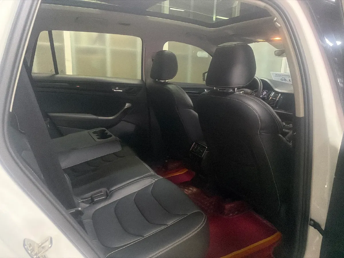 2018 Skoda Kodiak 1.8T 180HP L4 7DCT,autocango,china used car exporter,china ev exporter,chinese used car exporter,chinese used ev exporter