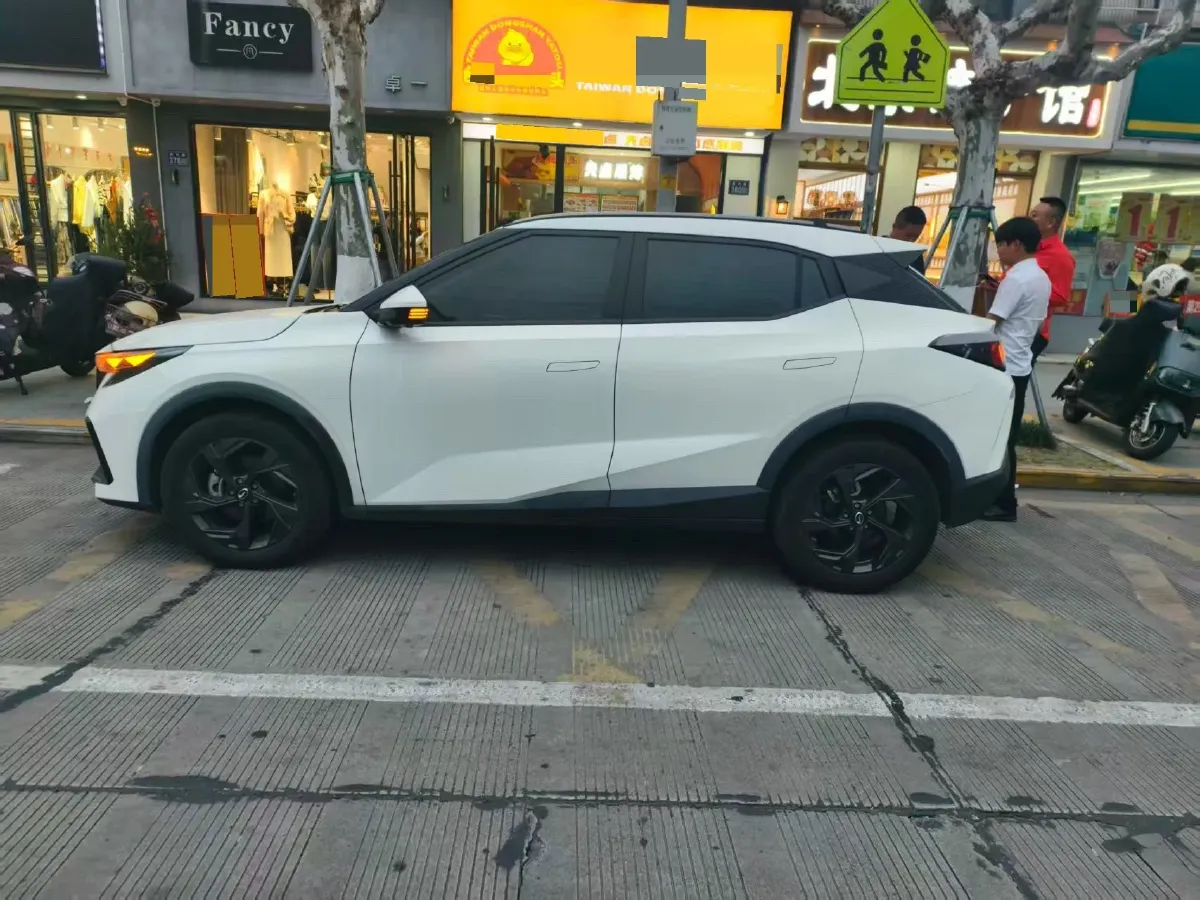 2023 GAC Trumpchi GS3 1.5T 177HP L4 7DCT,autocango,china used car exporter,china ev exporter,chinese used car exporter,chinese used ev exporter